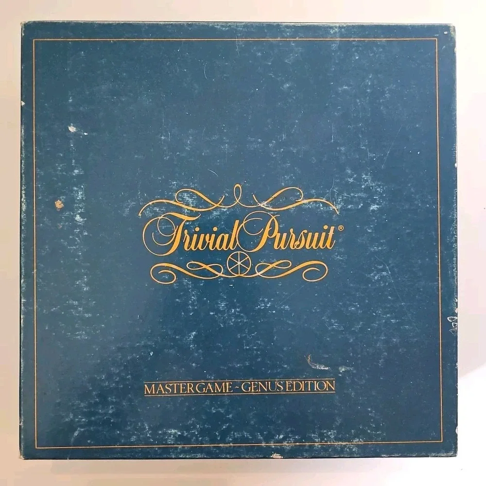 Trivial Pursuit genus addition *missing pieces see‎ photos*